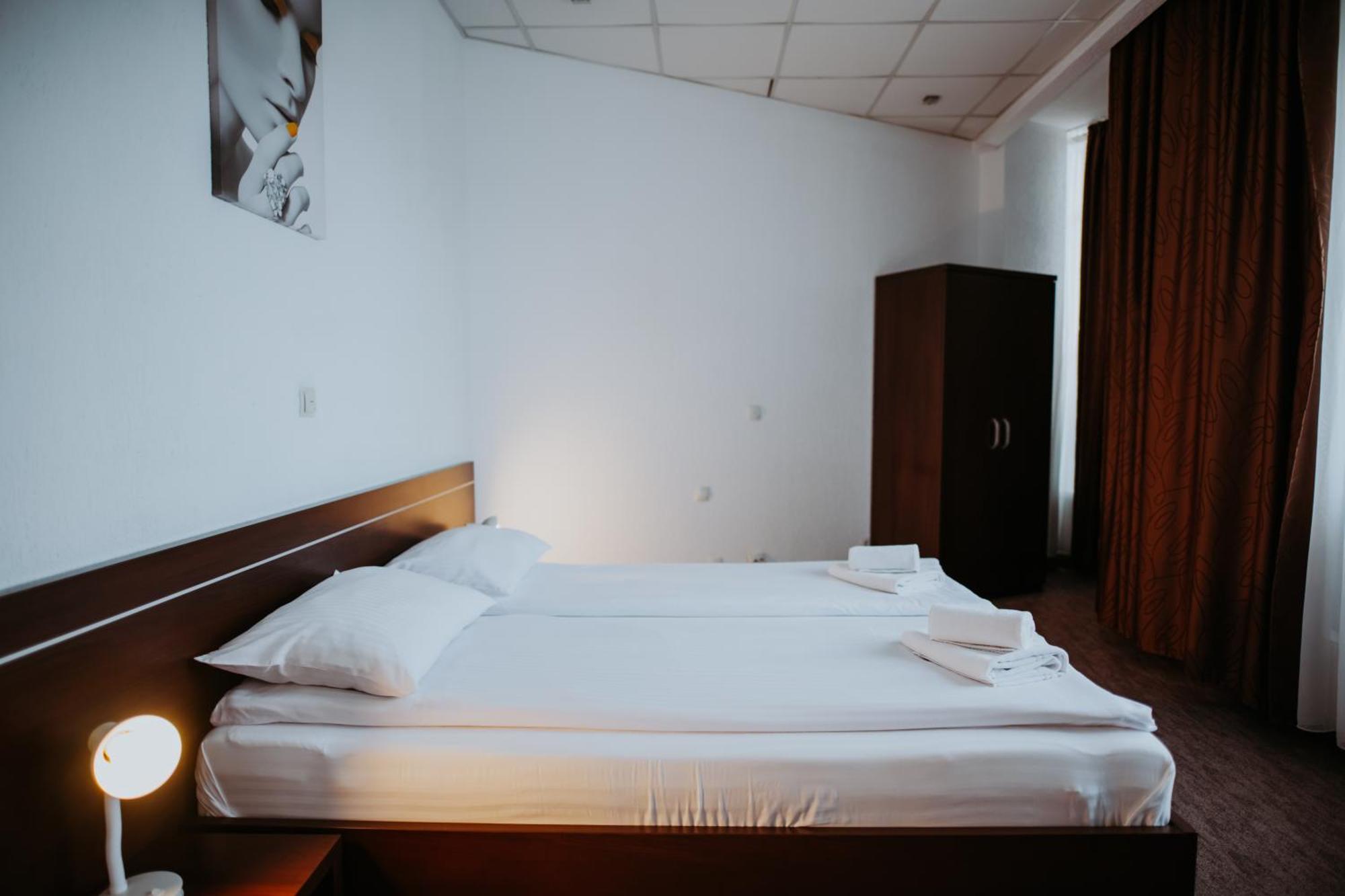 Hotel Select Sibiu Exterior foto